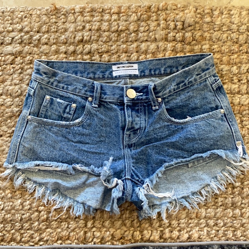 One teaspoon bonitas